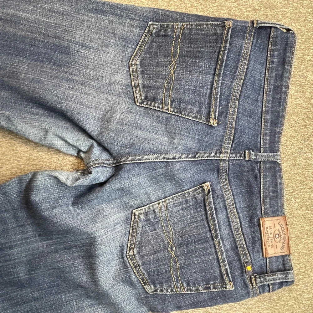 Lucky Brand Sweet Boot Jeans Womens 6/28 Medium Wash Blue‎ Bootcut Whiskered